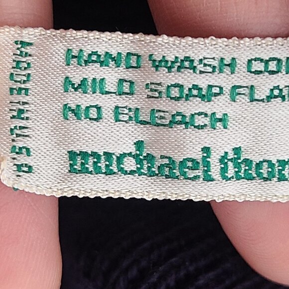 Vintage NWT Michael Thomas Navy V Neck Sweater - Picture 3 of 6